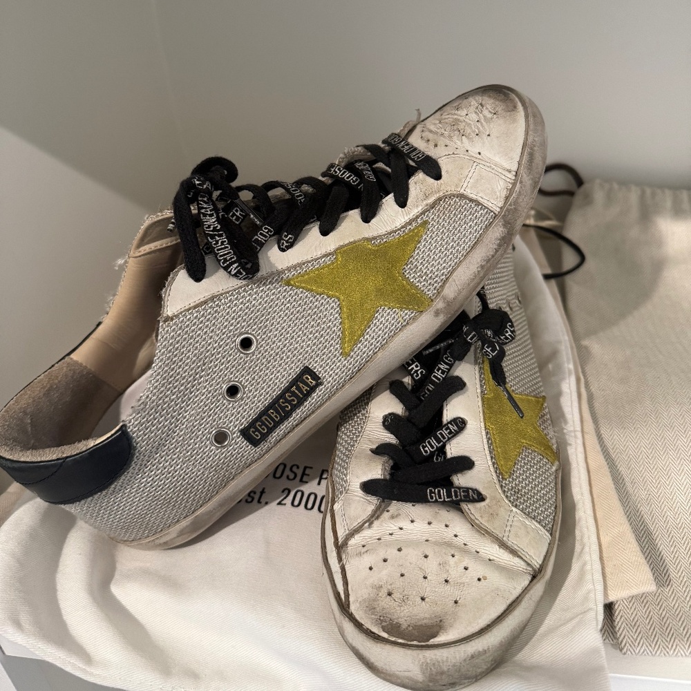 Golden goose superstar sneaker